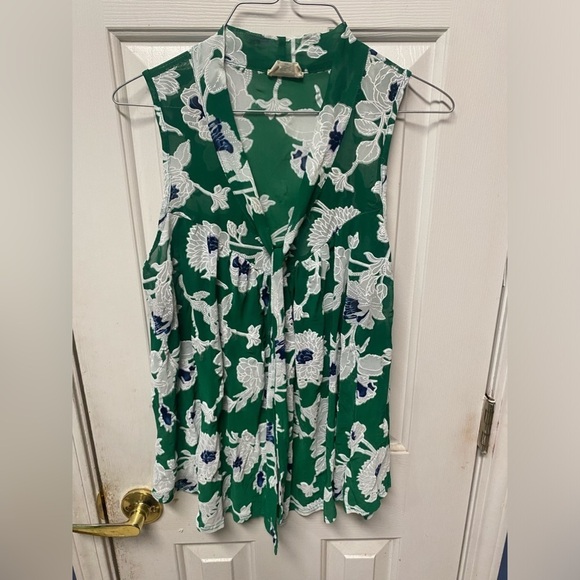 Ember Missy Sz  M Green Floral V-Neck  Sleeveless Women Tunic Top - Picture 1 of 6
